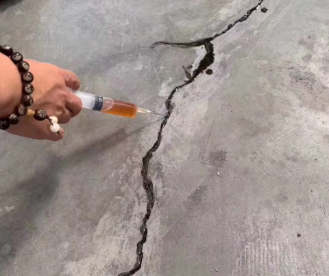市中混凝土裂缝修补技术详解​